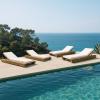 Christopher Knight Home Tory Acacia Wood Chaise Lounge Chair Outdoor Set of 4, Adjustable Backrest Sun Lounger Recliner, Patio Outdoor Chaise Lounge with 4″ Thick Water-Resistant Cushions, Teak+Cream