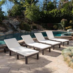 Christopher Knight Home 303816 Outdoor Chaise Lounge Set
